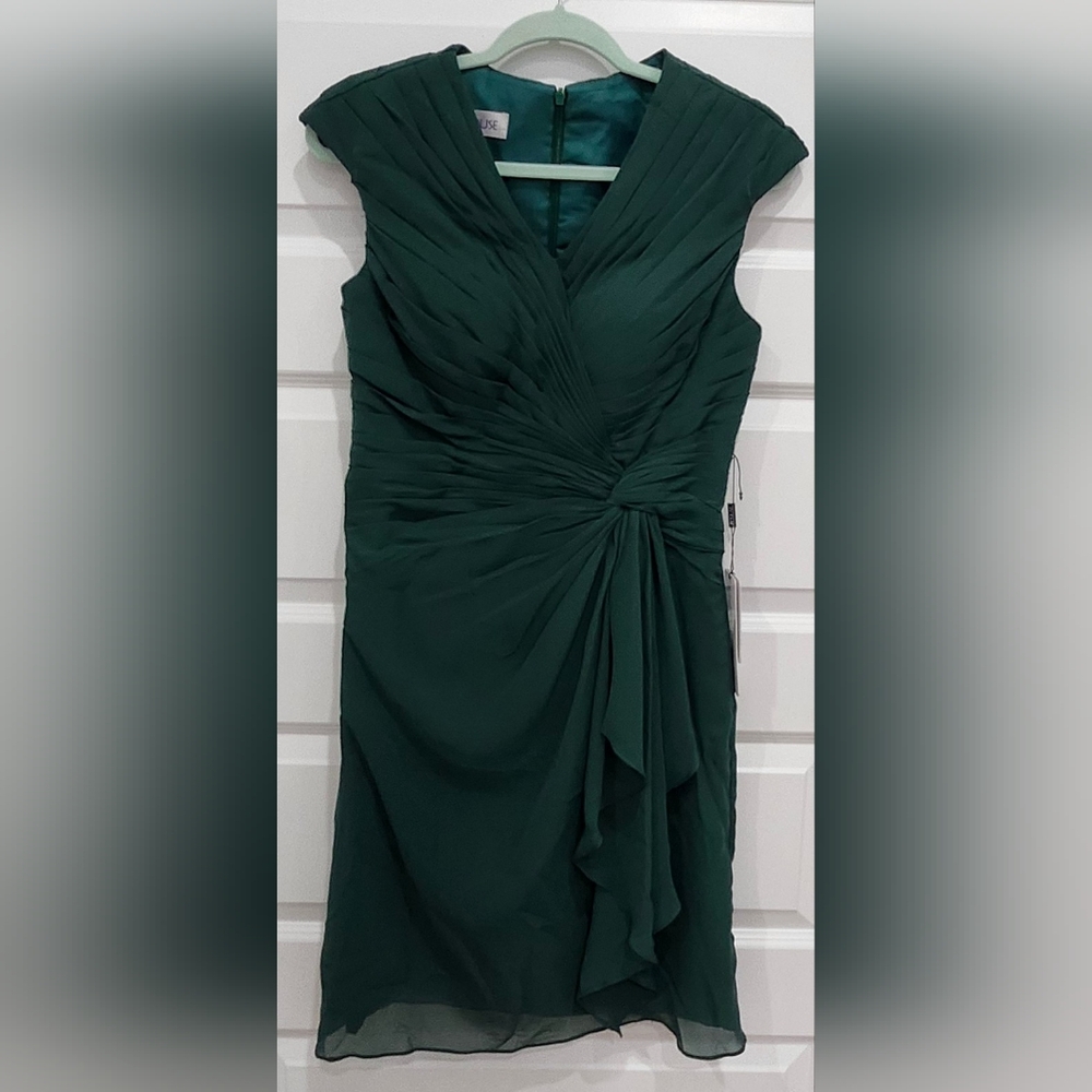 Elegant Green Evening Dress